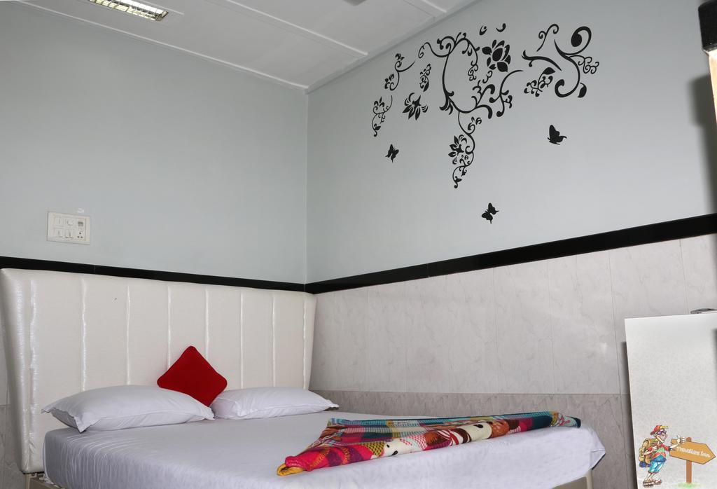 Traveller'S Inn Hotel - Fort Mumbai Ngoại thất bức ảnh