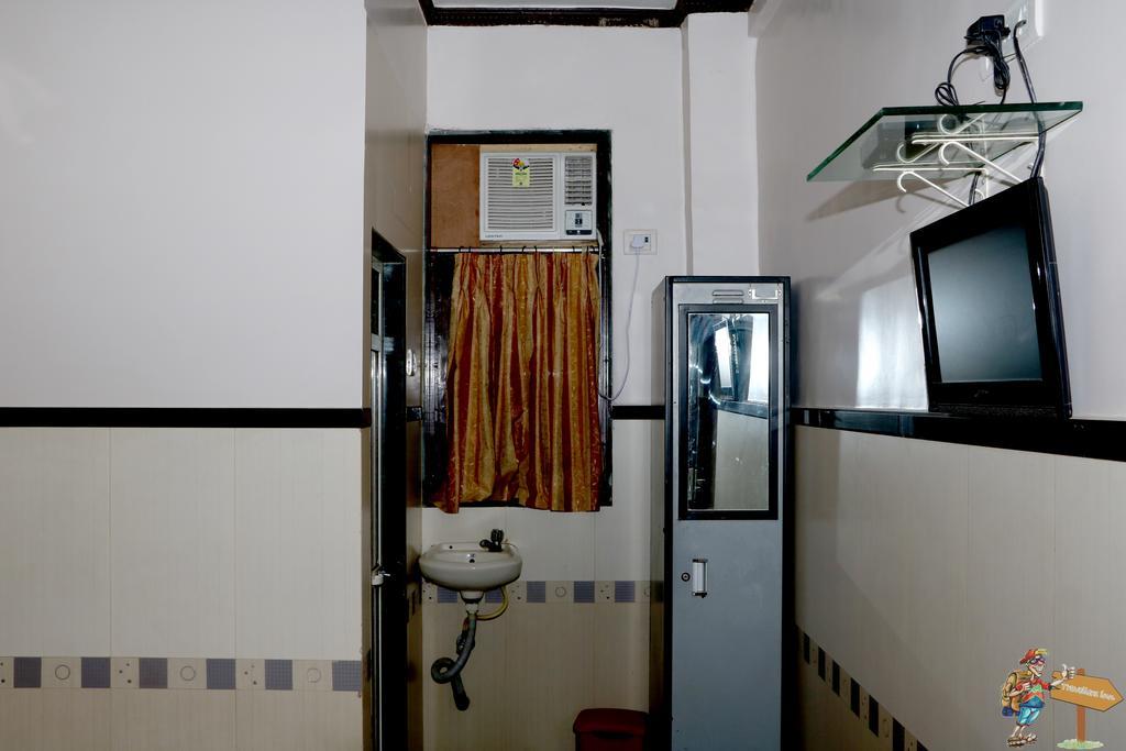 Traveller'S Inn Hotel - Fort Mumbai Ngoại thất bức ảnh