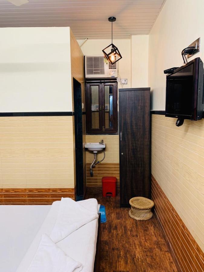 Traveller'S Inn Hotel - Fort Mumbai Ngoại thất bức ảnh
